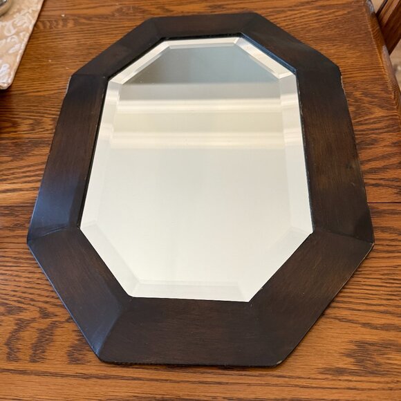 VTG Octagon Faux wood mirror with beveled mirror - Picture 6 of 15